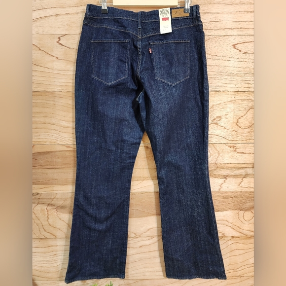 Levi's Bold Curve Jeans - Picture 2 of 6